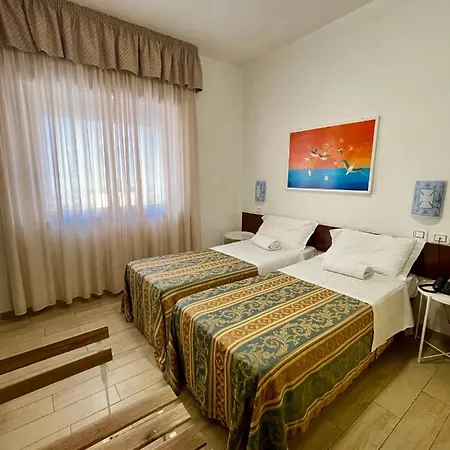 La Bussola 3* Άντζιο