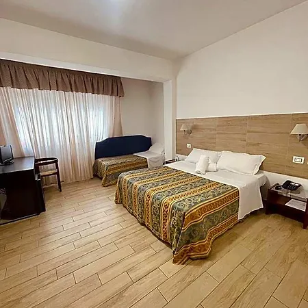 La Bussola Hotel