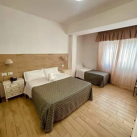 ホテル La Bussola 3*